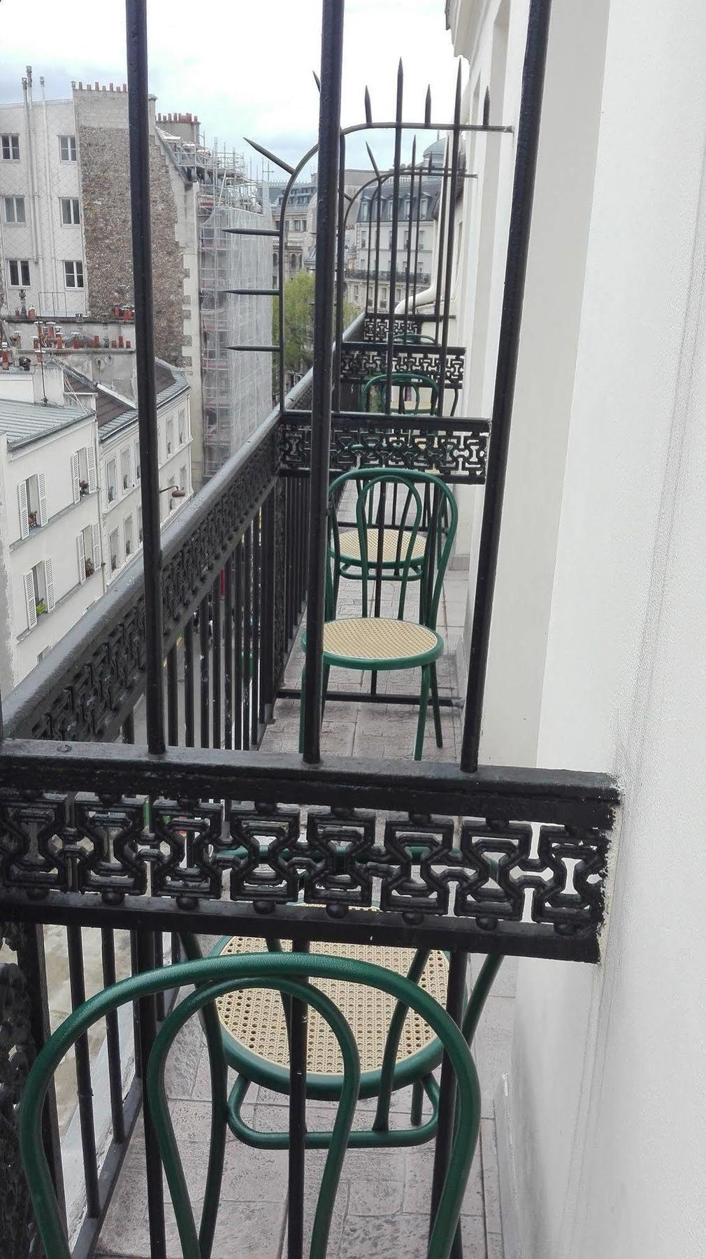 Pax Hotel Paris 18E Екстериор снимка